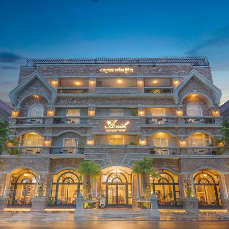 Anik Boutique Hotel Phnom Penh Esterno foto