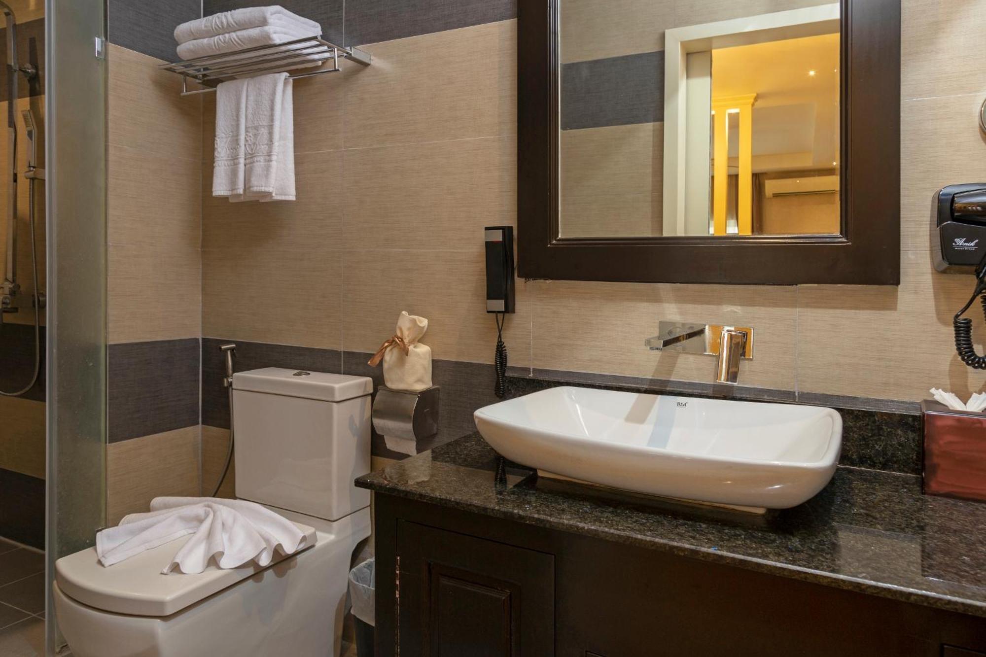 Anik Boutique Hotel Phnom Penh Esterno foto