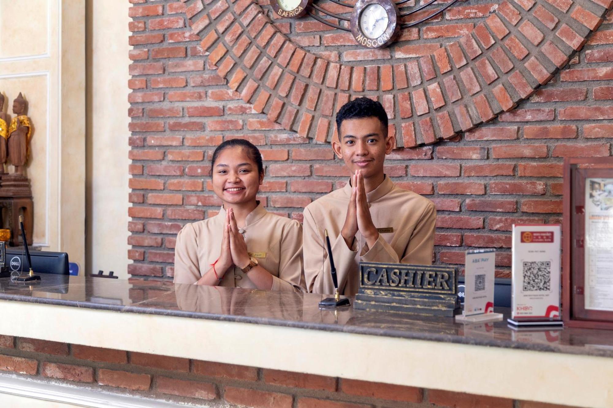 Anik Boutique Hotel Phnom Penh Esterno foto