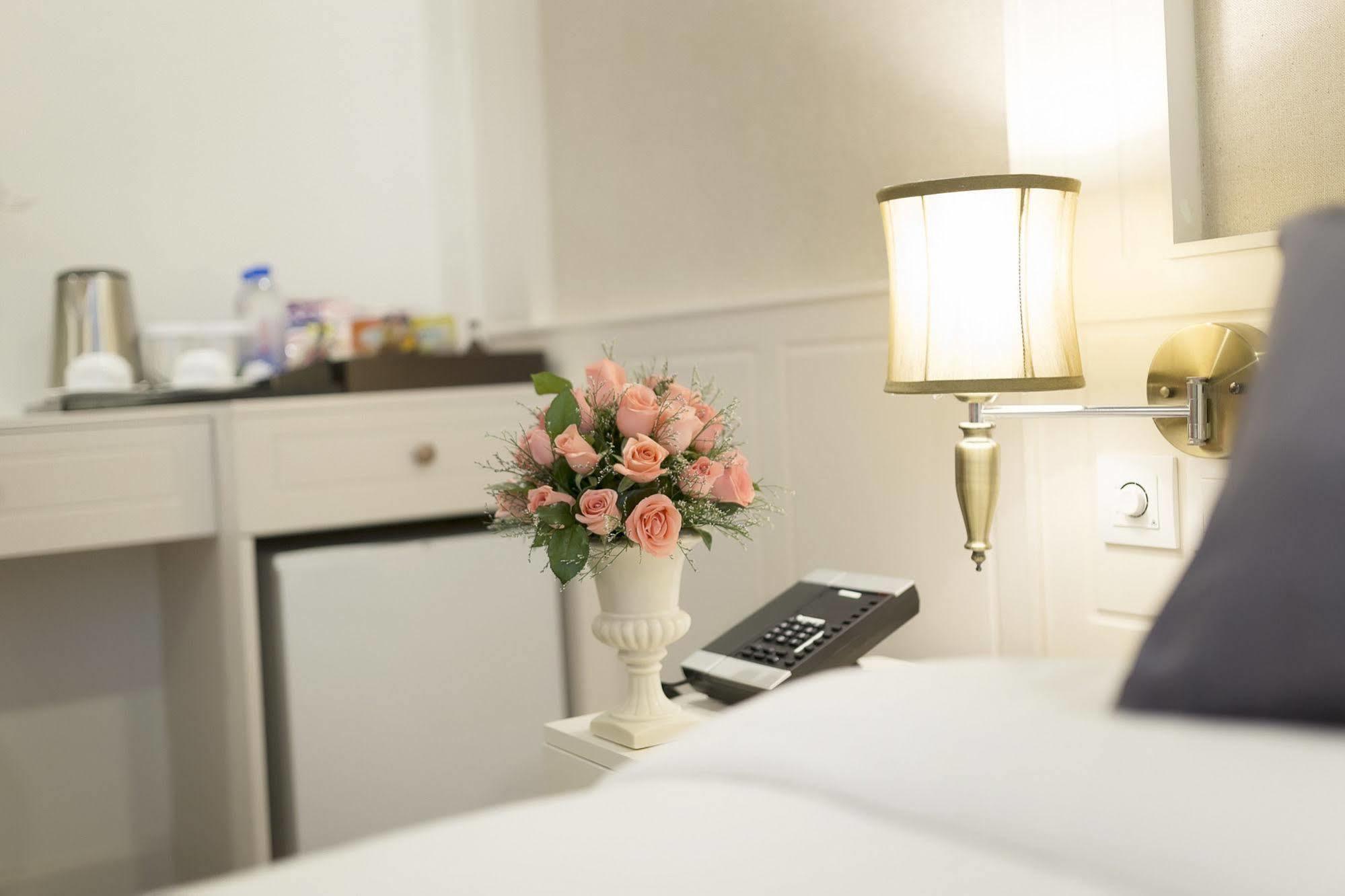 Anik Boutique Hotel Phnom Penh Esterno foto