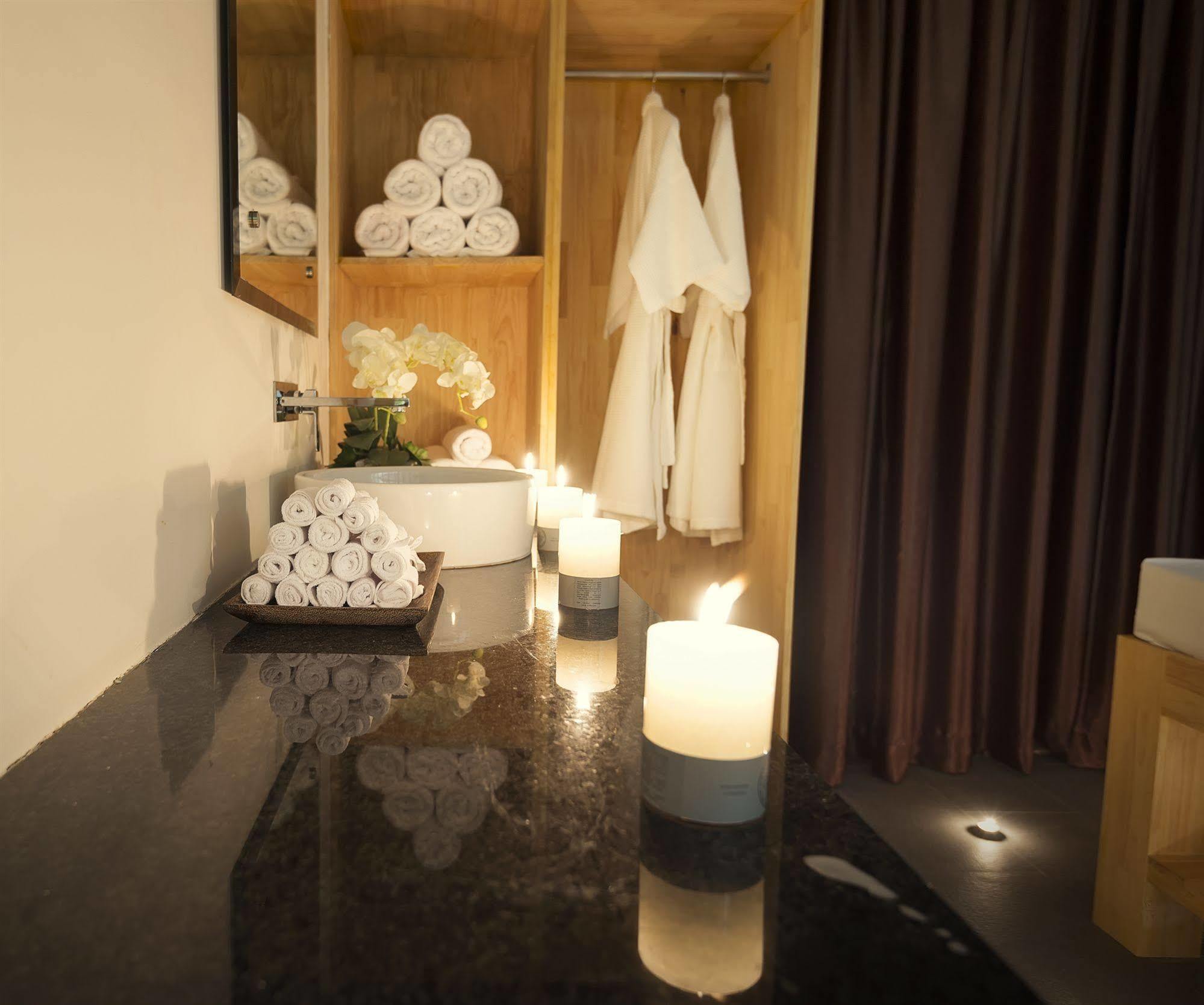 Anik Boutique Hotel Phnom Penh Esterno foto